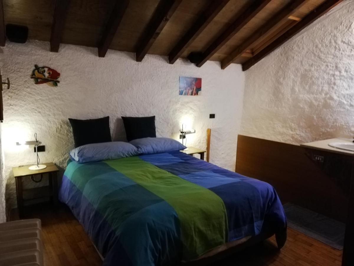 Romantica Casetta Nel Verde Con Vista Sul Lago Belgirate Zewnętrze zdjęcie